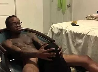 Lil Haiti Shone Sucks Dick For Light Bill!