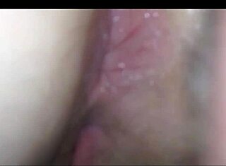 Üvey kardeşim dün gece sıkı kıçını yalamam için yalvardı