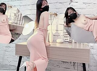 Wow! Girlfriend Cina garang jerit tidak semasa aksi kuat!