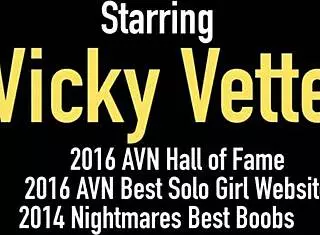 Busty Cougars Vicky Vette And Sara Jay Make Out While Sharing Sybian Toy