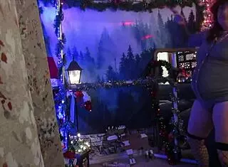 Steffi Grey dances slutty with her pussy exposed in this homemade hotwife milf scene.