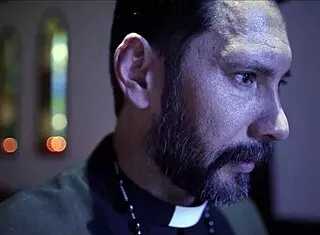 i watchd ashley lane n charlotte stokely scissor under the veil