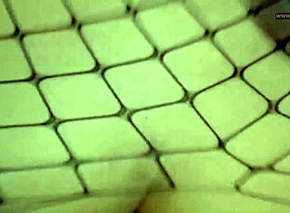 chytl jsem kamarádku své nevlastní dcery tvrdě sténající