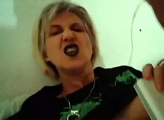 I have a fetish for my blonde milf boss's pussy under the Fusca hood