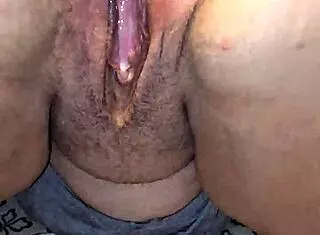 Pregnant milf's creamy vagina creampied