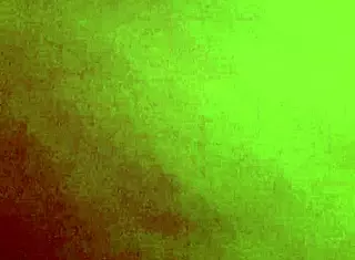 Ebony zralá žena vráží svůj černý strapon do mého zadku