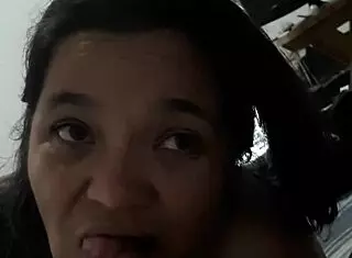 Mexican milf slut blows me