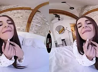 Virtual Taboo High Definition Kate Masturbates to Orgasm