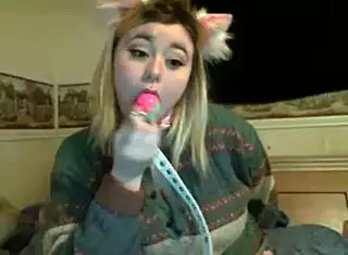 Chubby Babe Excites With Pussy Play And Dildo Sucking!