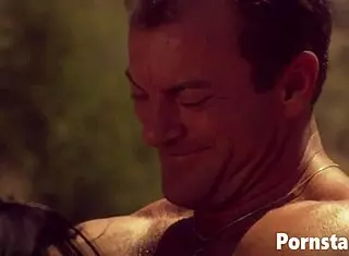 Does Lezley Zen deepthroat and get fucked outdoors?