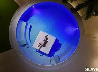 Jia devours Merry's hairy pussy 😋