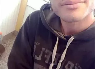 i love watching this gay guy show his face