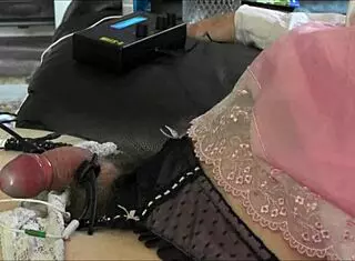 CUMMING HANDS FREE WITH ESTIM STIMULATION