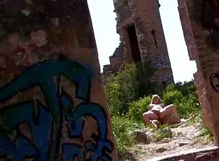 Sexy Gf Lillian Takes Monster Cock Bareback