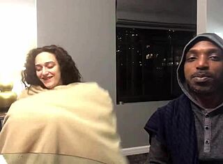 Juicy Josss otelde büyük siyah sikle ham seks detaylarını anlatıyor