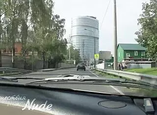 Model flashes nude in public outdoor