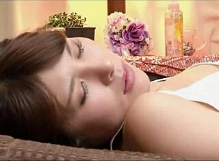 Japonská masážna relácia sa odohráva v roku 2019