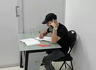 mi compañera horny seduces me to suck cock part 1