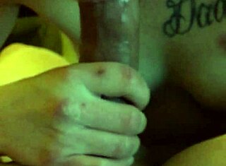 मैं उस बड़े लंड को इतना अच्छा चूस रही हूँ