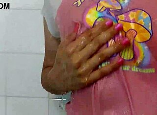 Teen step sister with perfect ass showers seductively