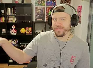 View Luffy's naughty part in this censored episode