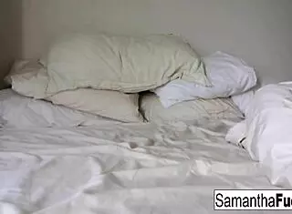 Samantha Saint masturbates big tits solo