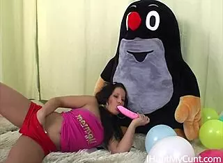 sexy brunette webcam solo