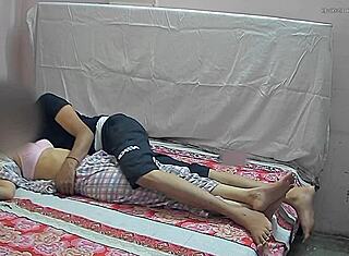 Forførte venns kjæreste for trang fitte action med DesiSlimGirl