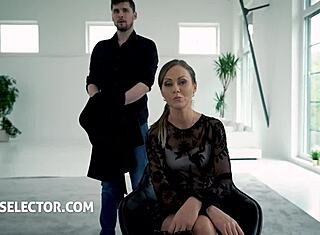 Tina Kay nyedot dan naik keras selama audisi intens.