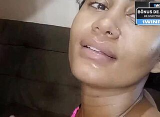 تركت صديقتي ونكت صديقتي السابقة في تدليك ساخن مع لاتينية