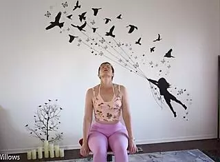 teaching yoga with cameltoe, guiding you to jerk off, feeling so naughty with every pose, wishing for more