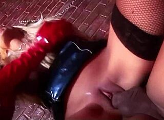 Asyalı Bir Adamı Davet Ettik Amlarımızı Delmesi İçin