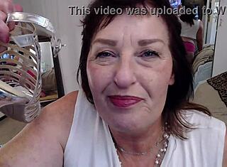 אני מכור לחברה הסקסית שלי דאונסקיי1962 שמשכנעת את החבר הדמיוני שלה ללבוש את התחתונים שלי בשביל כיף