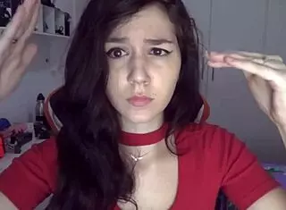 Carolzinhasg dancing and teasing with sensual moves in part 2.