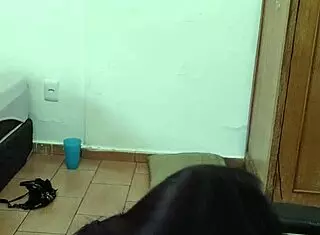 Amateur blowjob leads to cum in mouth