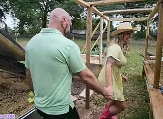 Slutty Garden Milf Fucks Landscaper And Squirts Everywhere