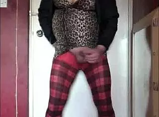 Homemade Bisexual Cumshot With Shy Crossdressing Amateur