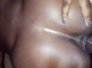 アマチュア黒人18+ティーンが激しいセックスで中出しを受けるコンビネーション