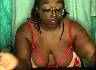 wanna see nookiescookies handle a monster cock in cosplay?