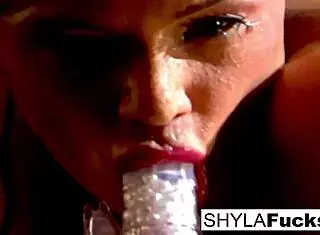 i'm shyla stylez doin a rare erotic solo masturbatin