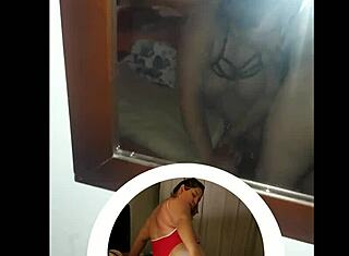 Hjemmelaget kone med stor rumpe bøyd over i hundestilling får hard kneping