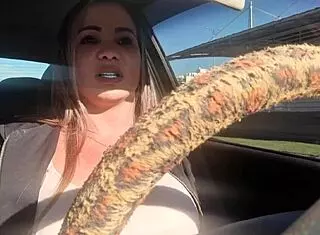 Bianca Naldy offers the best relaxing deepthroat ride