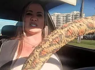 Bianca Naldy offers the best relaxing deepthroat ride