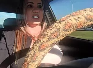 Bianca Naldy offers the best relaxing deepthroat ride