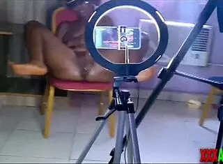 Oiled Butt Babe Finally Gets Someone To Make Her Cum