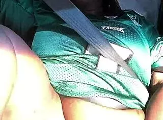 He ate my ebony milf ass in public car 😏