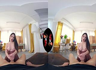 예쁜 라티나 베이비가 VR에서 내 정액 얼굴에 맞아