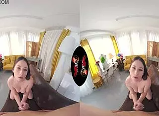 예쁜 라티나 베이비가 VR에서 내 정액 얼굴에 맞아