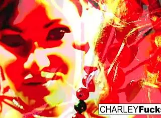 charley chase and her sexy girlfriend fuck 😍