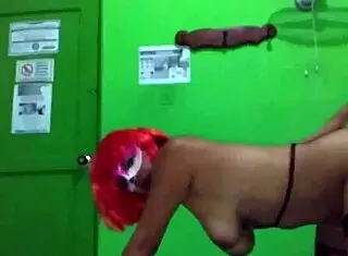 Madura Hace Lo Que Sea Para Tener Contento A Su Joven